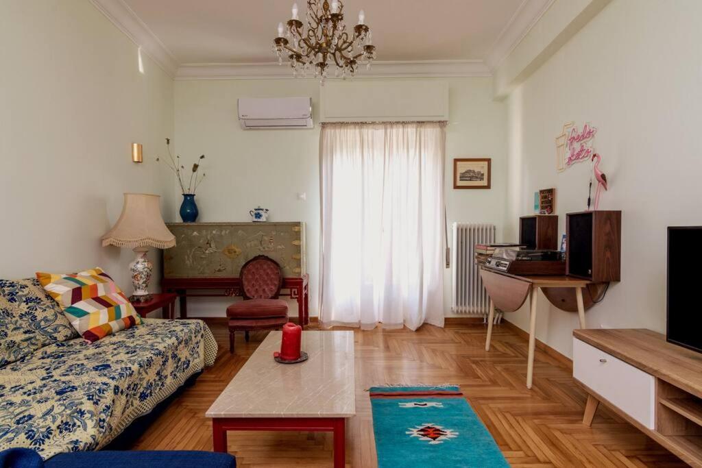 Iphigenia 2 Bedroom Retro Downtown Apartment Athens Exterior photo